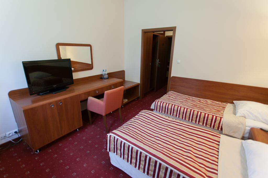 Hotel Twins II Warschau Kamer foto